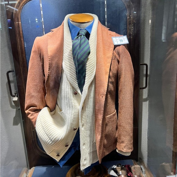 Meet your Posher, Jaime - Picture 1 of 1